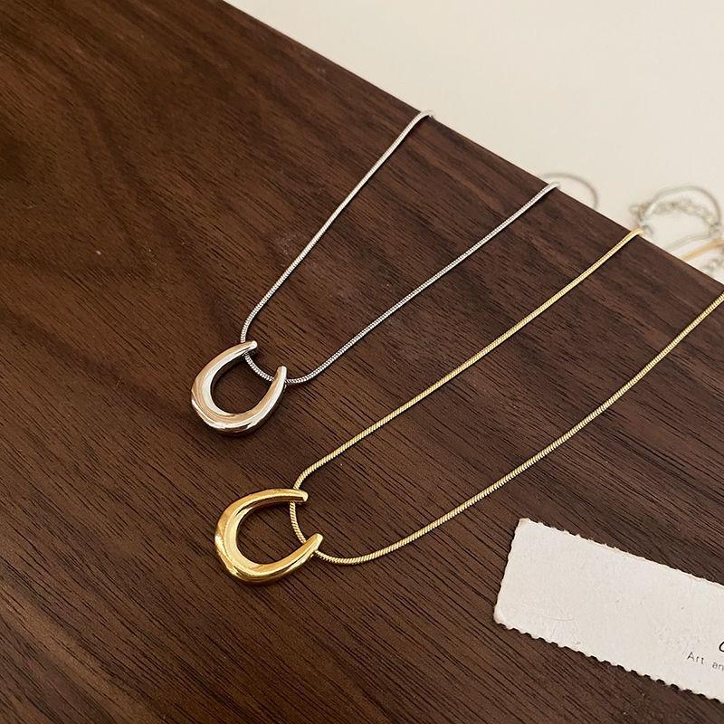 Titanium Steel Geometric U Necklace Women Light Luxury Niche Design Simple Clavicle Chain