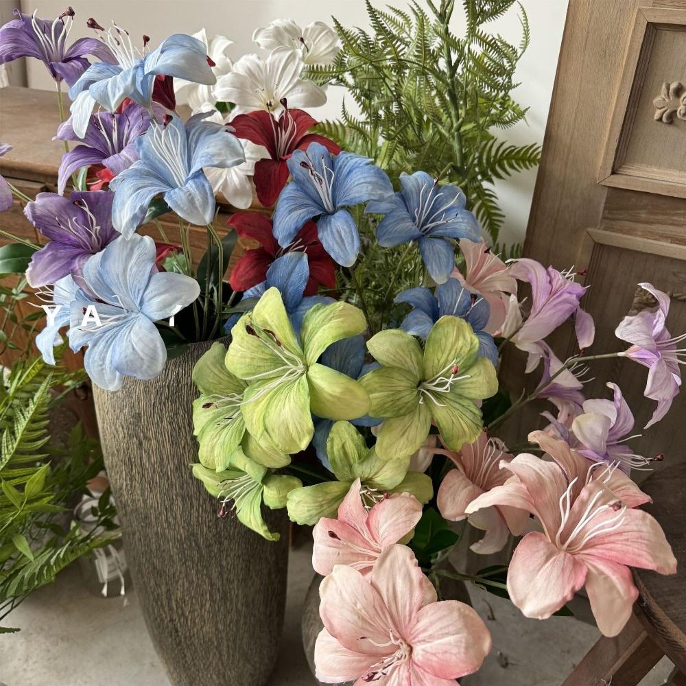 White Artificial Lily Flowers 5-head Simulation Decorative Bouquet  Indoor Decoration