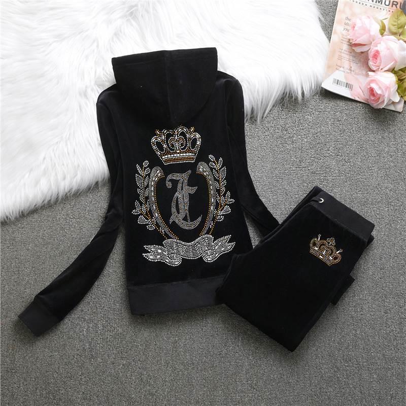Luxurious Women's Velvet Hooded Two-Piece Sportswear Set - Loose Leg, Hot Drill. Perfect for Spring & Autumn.