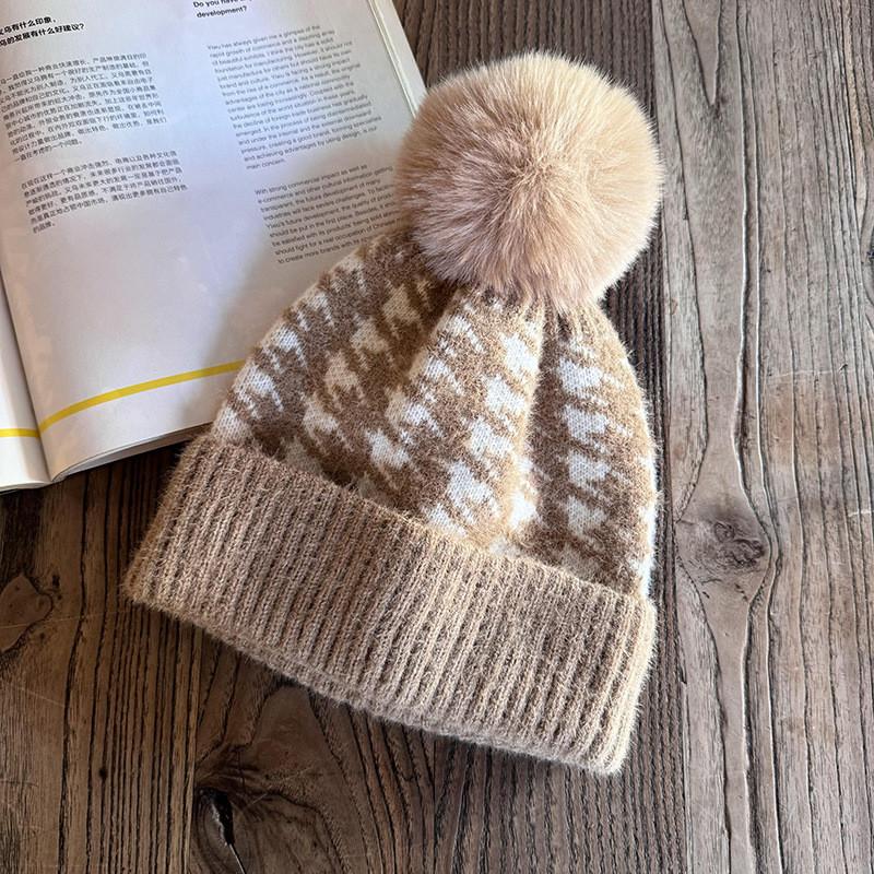 Knit Hat For Women With Vintage Houndstooth Pattern And Warmth For Autumn Winter Fashion