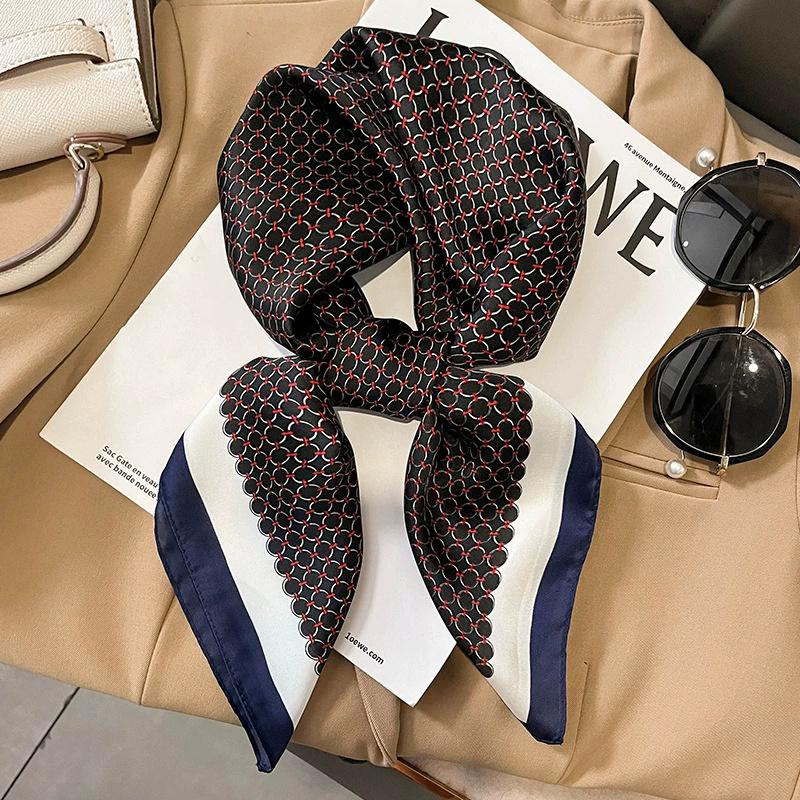 Luxury New Style Square Headscarf Women Sunscreen Beach Kerchief Popular The Four Seasons Scarves  Design 70X70CM Silk Hijab