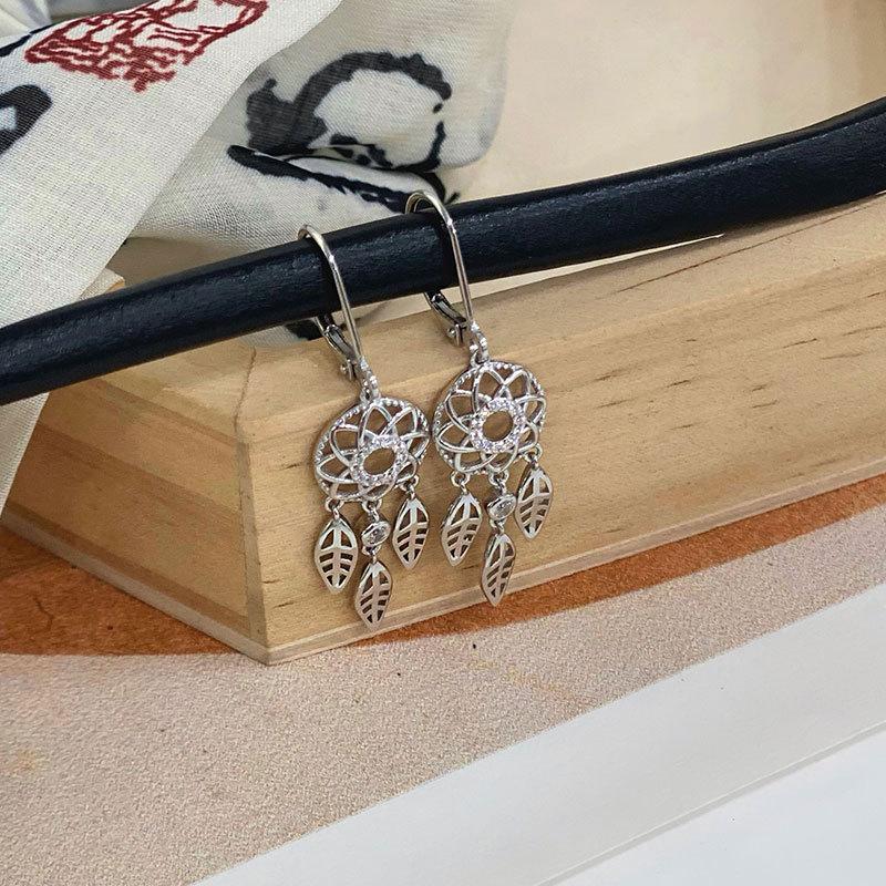 New Chinese Style Ancient Dream Catcher Ear Button Temperament Light Luxury Niche High-end Earrings New Trend