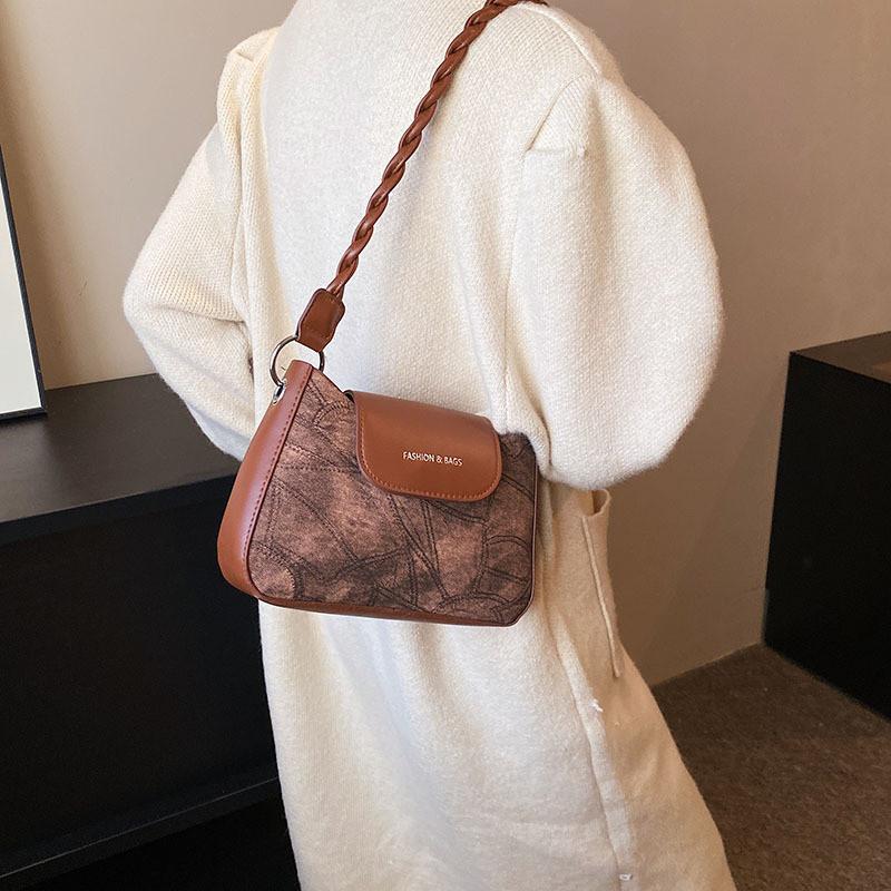 Trendy Retro Blue Underarm Bag For Women Fashionable Medium Sized Handbag Perfect For Street Style