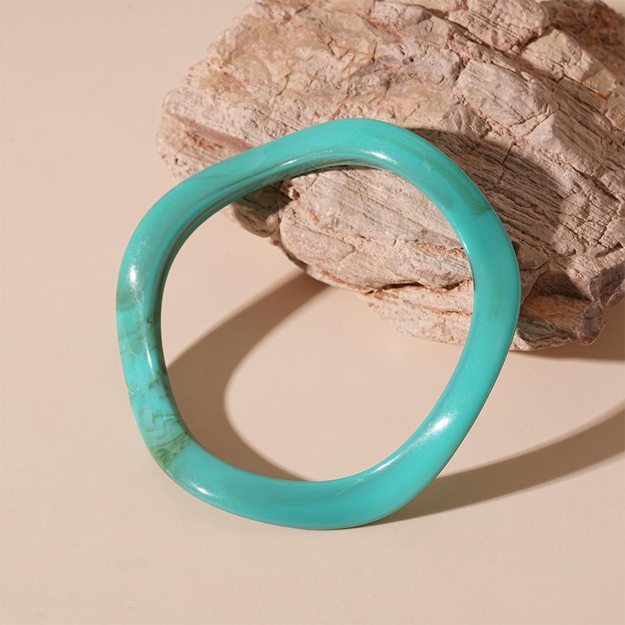 Stylish Acrylic Wide-Face Irregular Bracelet - High-End Design Niche Jewelry
