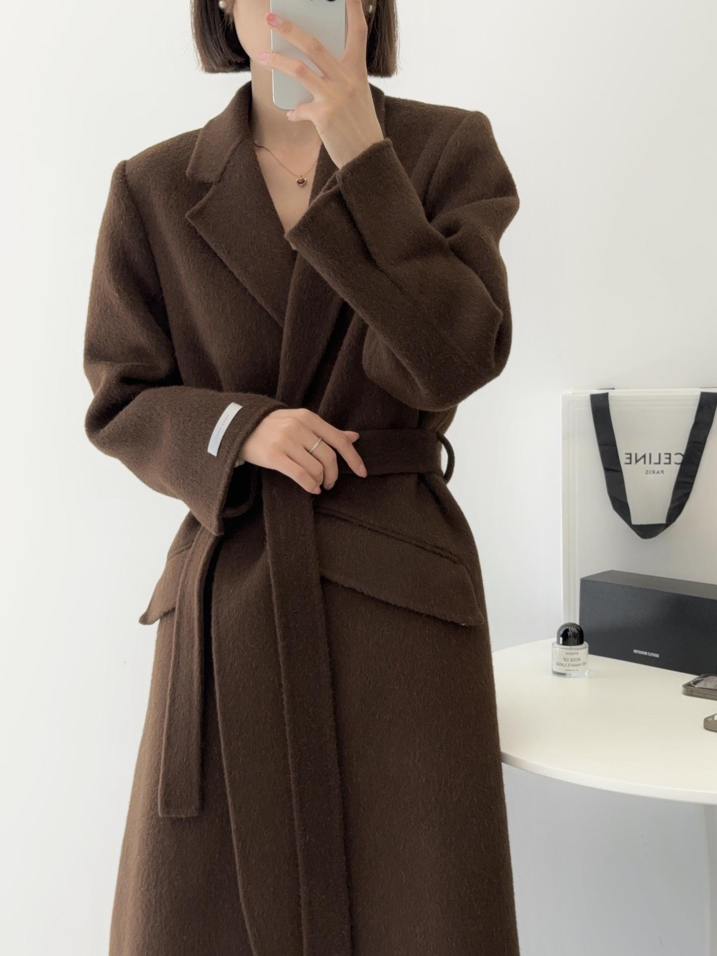 

Thickened suit jacket belt front shoulder black coffee long double-sided wool coat autumn and winter women One Size темно-коричневого кольору