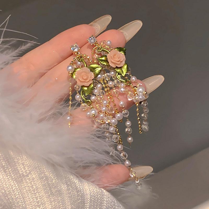 Gentle fairy _ French retro fairy rose pearl fringed earrings transparent crystal beaded delicate stud earrings