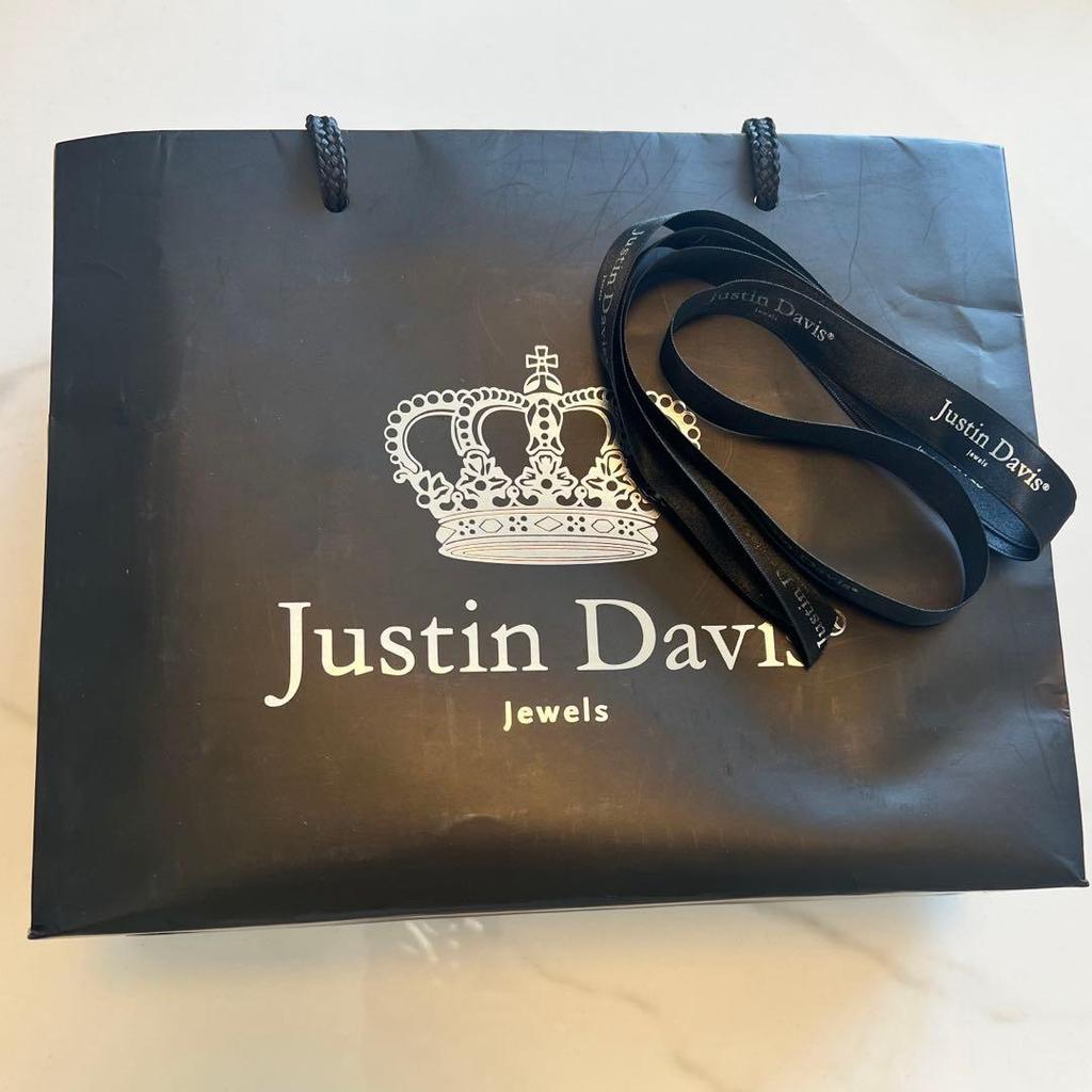 Used Justin Davis CACHE CACHE Necklace
