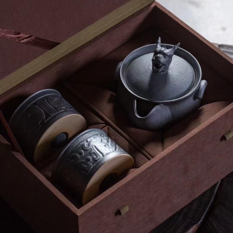 

Yihu De Dragon Vase Teaware Gift Set