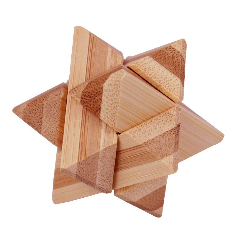 Mini Kongming Bamboo Lock: Compact 4.5 Cm Wooden Puzzle Toy for Intelligence and Dexterity Development.