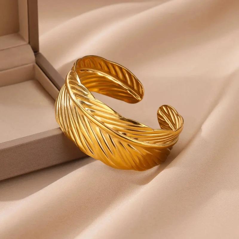 Personality exaggerated opening bracelet simple fashion high sense wide version jewelry creativity
