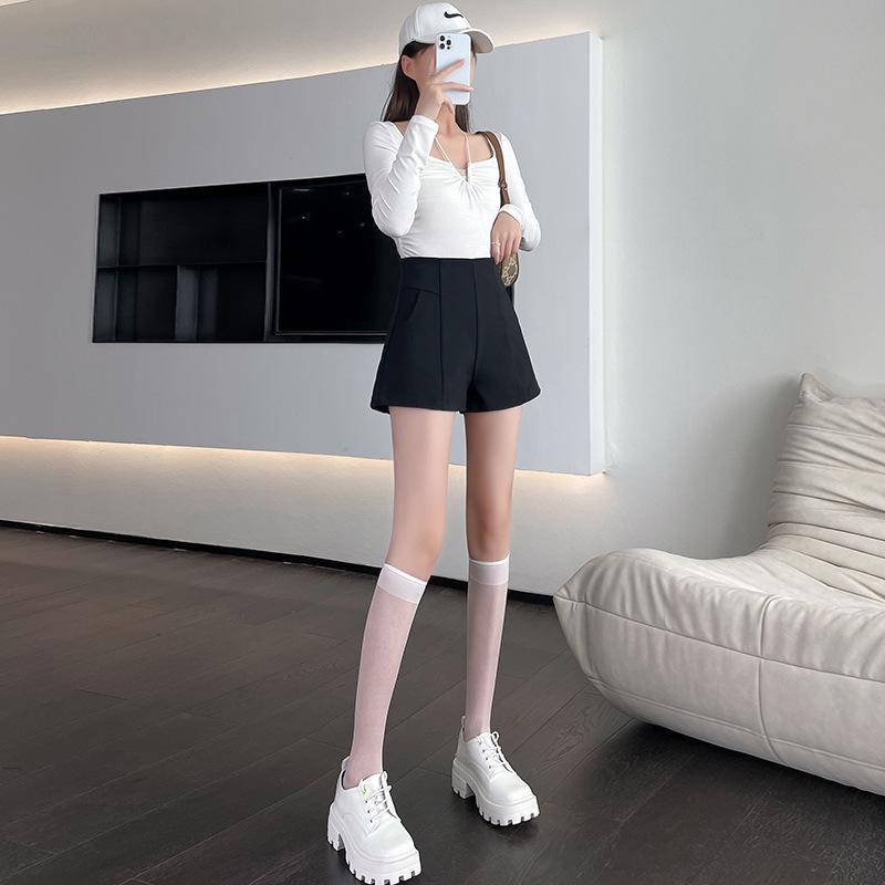 Summer 2024 Women's Black High-Waisted Wide-Leg Shorts: Slimming, Versatile, Casual Bootcut Design