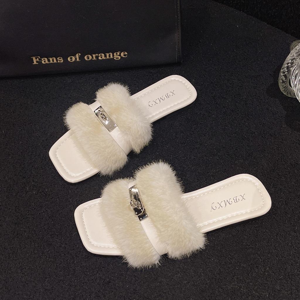 French Small Fragrant Wind Fluffy Slippers Female Outer Wear 2025 Autumn Fairy Wind Flat Bottom Non-slip Square Head Lazy Word Drag