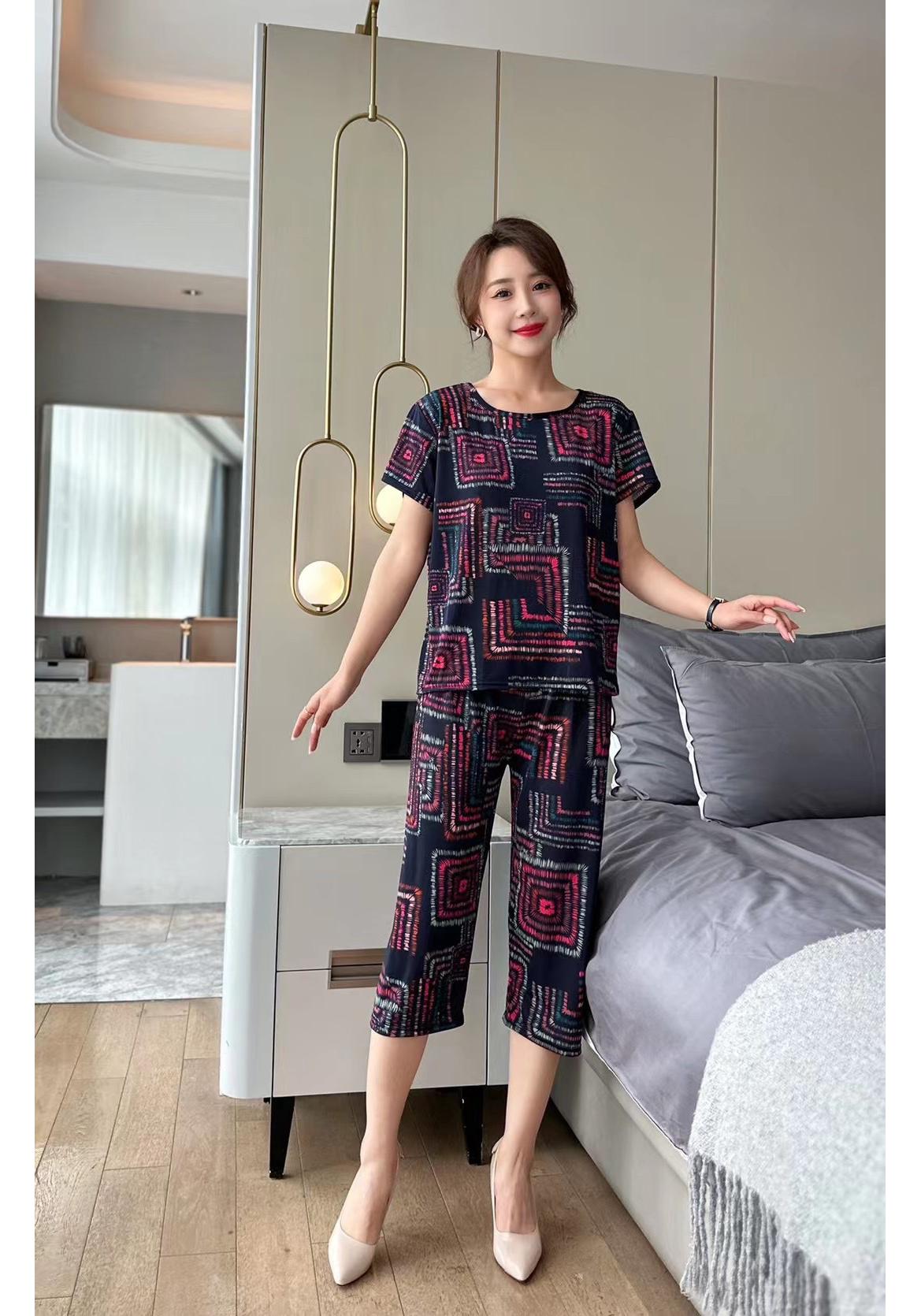 

Mom s Ice Silk Spring Plus-Size Elastic Short-Sleeve Two-Piece Set for Women: Casual Home Wear for Middle-Aged and Elderly 5XL [155-175 lbs]