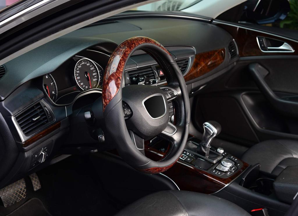 KAFEEK Wood Grain Steering Wheel Universal Microfiber KF10319 Cover, 15-inch, Leather, Non-Slip, Odorless, Brown,