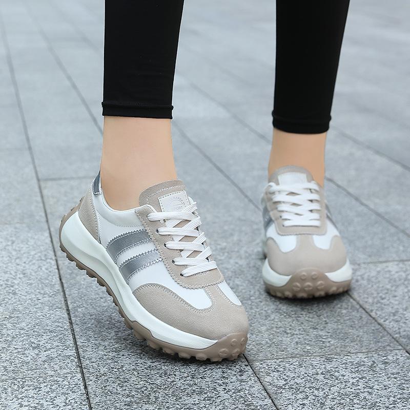 Large Size Sports Women's Shoes Spring and Autumn New Low-top Versatile Lightweight Running Shoes Women's Soft-soled Comfortable Casual Women's Shoes