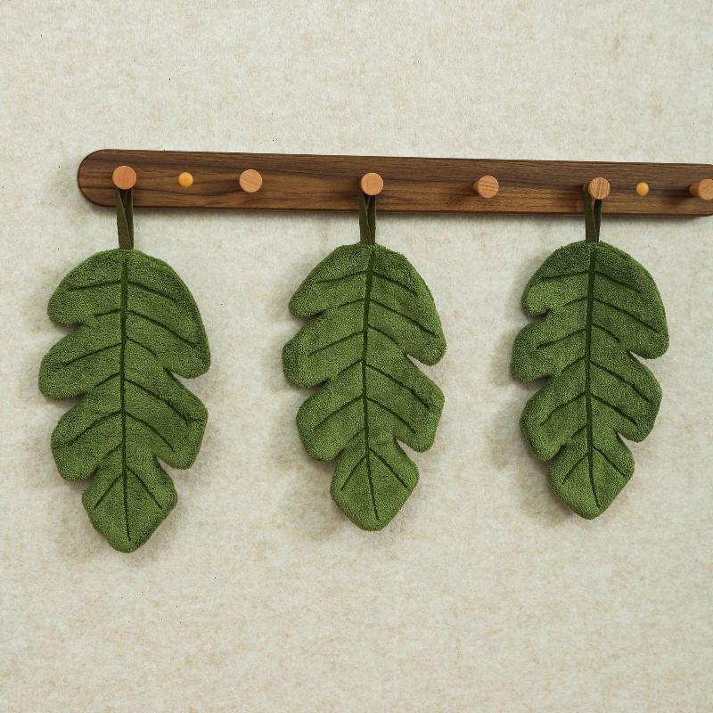 Banana Leaf Shape Hanging Hand Towel Thick Coral Velvet Absorbent Quick Dry Perfect Mother s Day Gift 15x26cm