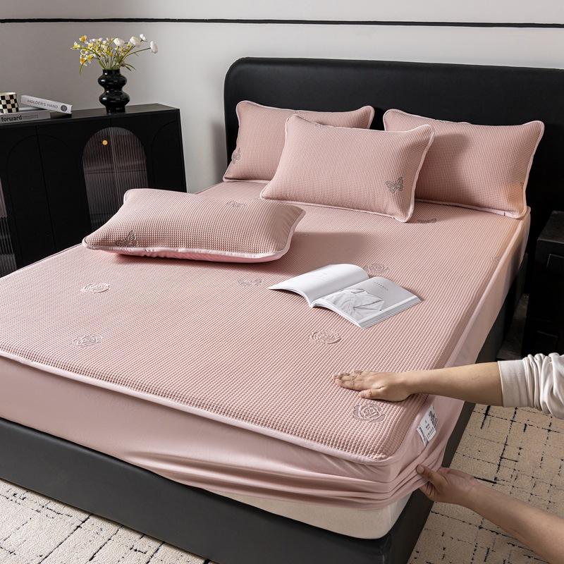 

Летний ПЭ 100% Среднемолекулярный Охлаждающий Коврик Ледяная Натяжная Простыня Кондиционер Матрас Жаккардовый Трехсекционный Комплект 150x200cm 3pcs