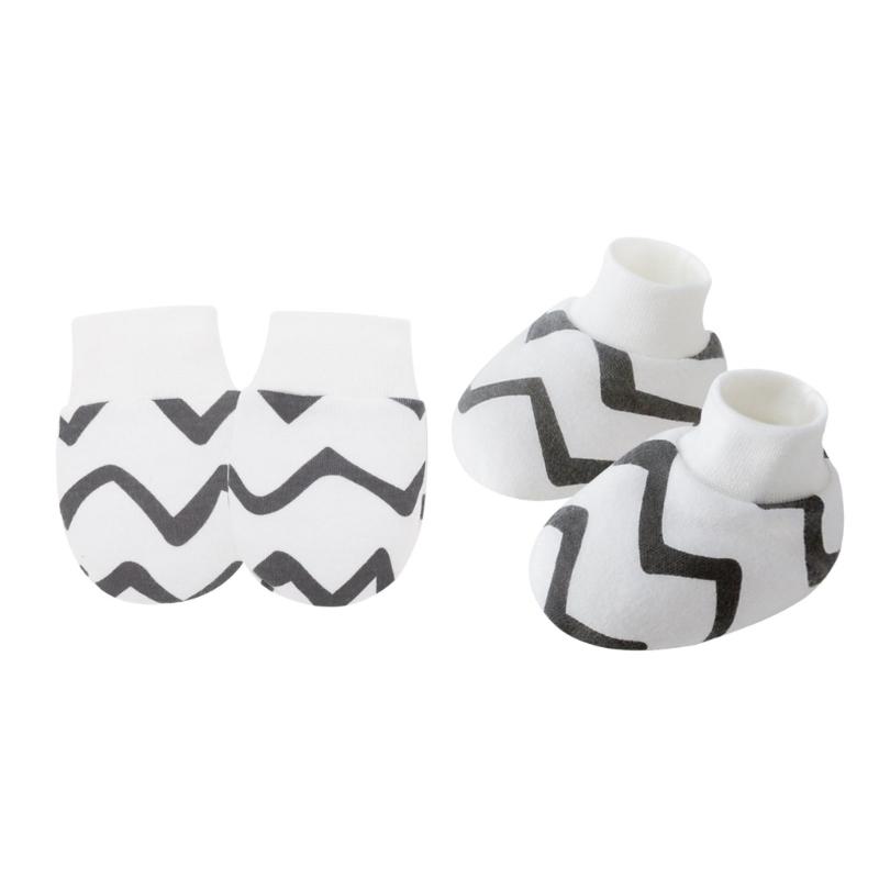 Set of 1 Infant Cotton Mittens Anti Scratch Hand Cover Soft Breathable Warm Gloves & Socks for 0-6M Boys Girls