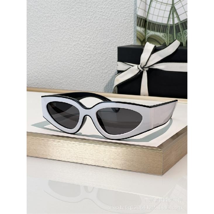 Nuevas gafas de sol de panda, gafas de sol cat-eye en blanco y negro, adelgazantes y que cubren la cara, recomendadas por celebridades de internet, gafas de moda