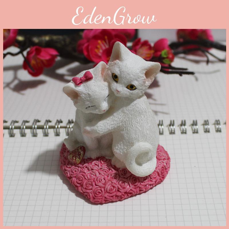 Romantic Cat Statue Resin Home Decor For Festivals And Special Occasions