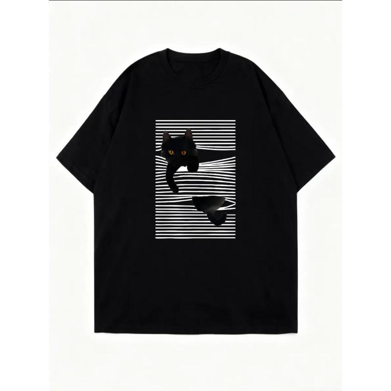 Übergroßes Damen-Kurzarm-T-Shirt mit schwarzer Katze, die durch ein Loch auf einem schwarz-weiß gestreiften Hintergrundmuster lugt