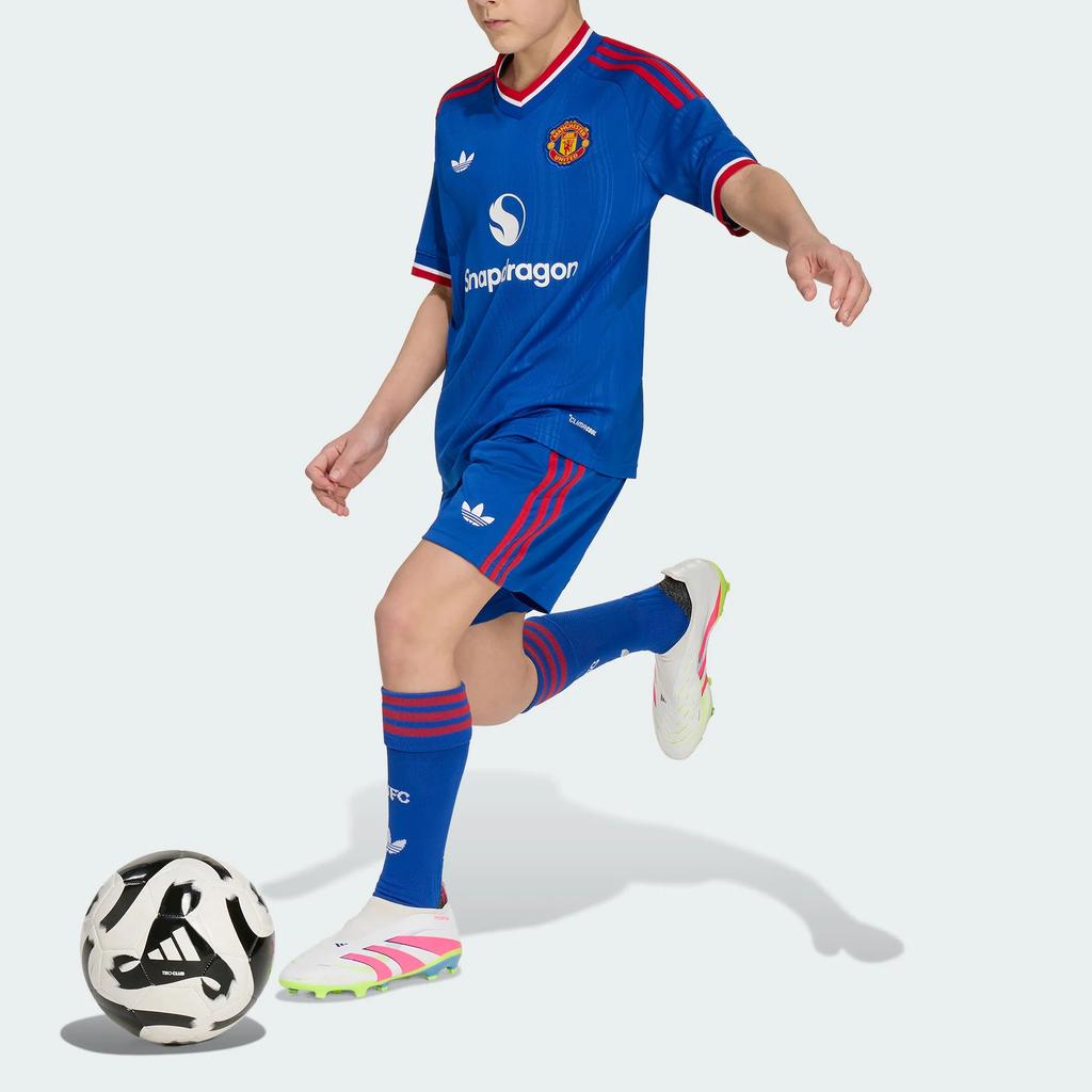adidas Originals Manchester United 26/27 Season Away Fan Version Quick-Dry Striped Mid-Rise Soccer Shorts Kids Shorts KC4805