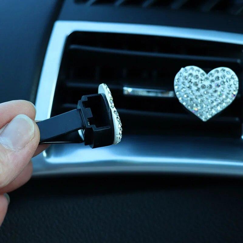 Heart-shaped Car Air Outlet Perfume Clip Rhinestone Car Air Conditioning Air Outlet Perfume Decoration Clip Car Auto Accessories