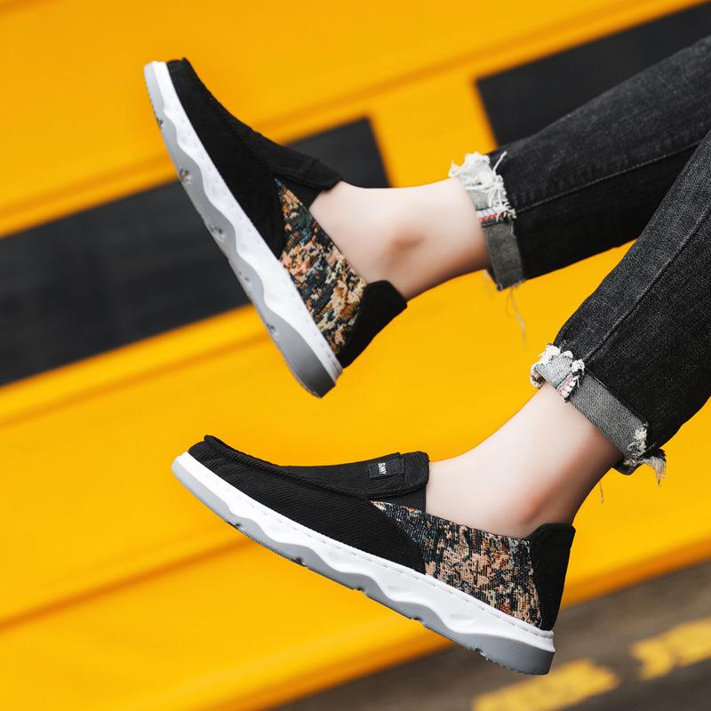 Old Beijing Cloth Shoes Lightweight and Breathable One-foot Laziness Shoes Men's Shoes Summer Embroidered Cloth Shoes Driver Driving Shoes