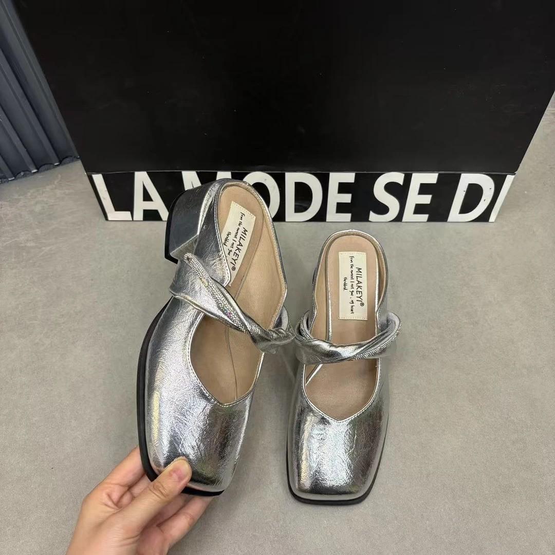 

Баотоу полутапочки женская верхняя одежда французский толстый каблук нежные вечерние босоножки лето 2025 новые босоножки muller обувь 35 серебряный