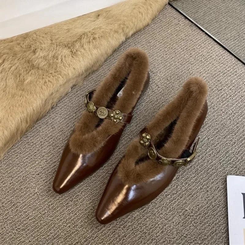 Fashion Women Boots 2025 Winter New Pointed Toe Loafers Retro British Style Warm Boots Women Casual Slip On Women Shoes Botas De Mujer