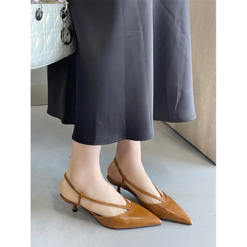 

2025 new autumn high-heeled pointed rear strap women s high-heeled sandals 43 светло-коричневого