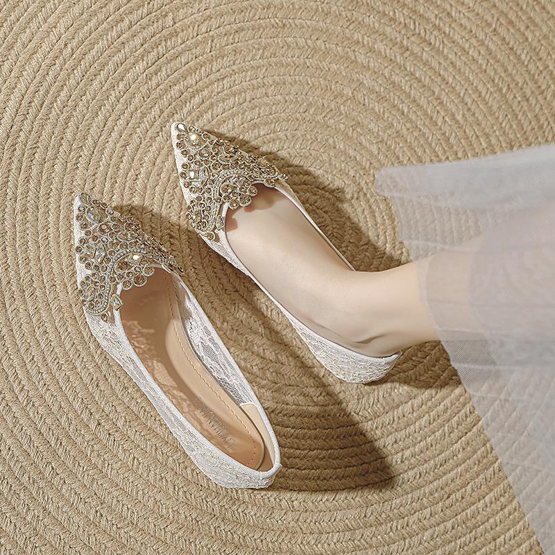 Mode Hochzeitsschuhe Damen 2025 Sommer Neu Spitze Aushöhlen Atmungsaktiv Damen Schuhe Flach Hochzeit Brautschuhe Große Größe 35-43
