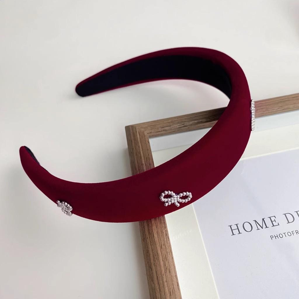 

Новая корейская повязка на голову с жемчужным бантом для женщин, для девушек, винтажная, элегантная, однотонная, из ткани и губки, резинки для волос, головной убор, аксессуары для волос