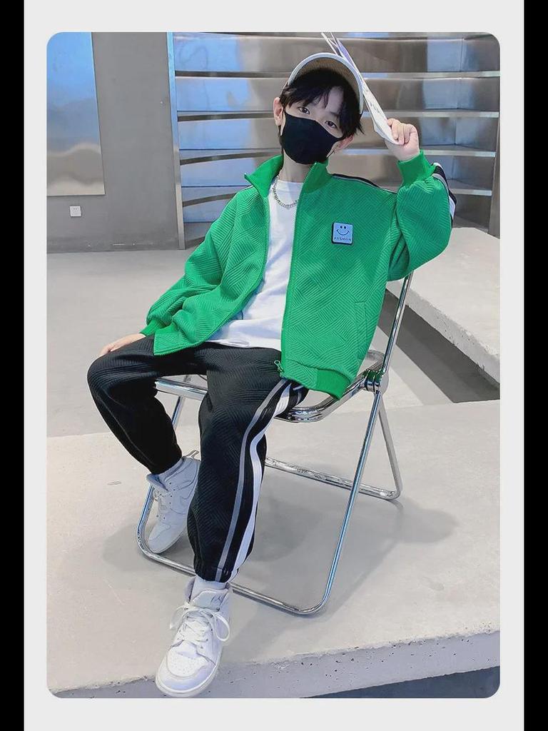 Autumn 2024 Boys' Korean-Style Two-Piece Suit: Trendy Loose Fit for Kids