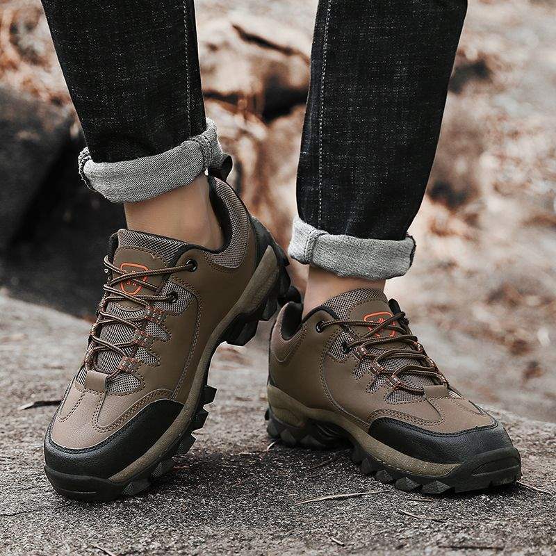 Autumn and winter outdoor hiking shoes non-slip, dirt-resistant and wear-resistant ultra-thick deodorant special forces liberation shoes dad shoes