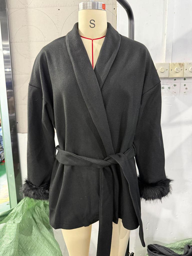 2025 A/W Women's French Tweed Short Coat with Fur Cuffs, V-neck, and Tie-waist - Solid Color.