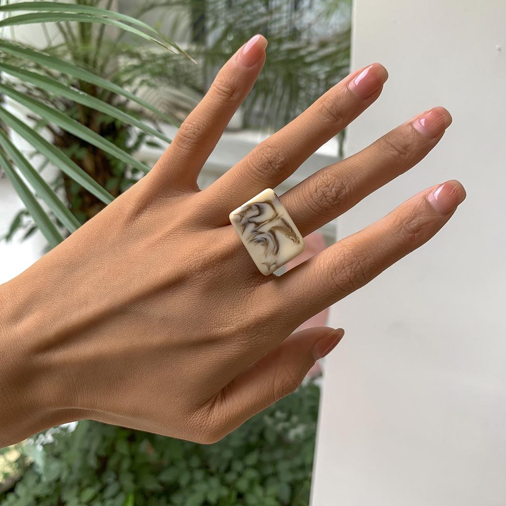 Nuovi Anelli Geometrici Irregolari Trasparenti Colorati in Resina Acrilica con Perline a Fiore per Donne Ragazze Gioielli da Festa Anelli Hip Hop