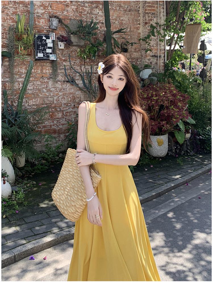Yellow Retro French A-line Summer Dress with Square Neck and Spaghetti Straps Plus Size