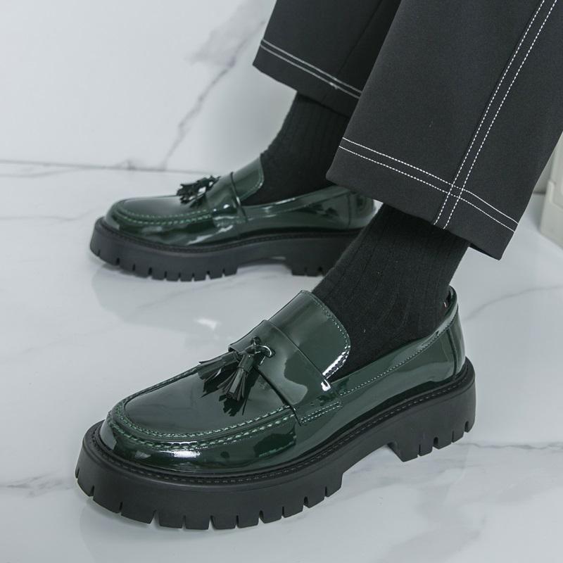 Fashion Designer New Green Black Tassels Loafers For Men Flats Male Walking Height Increasing Shoes Business Dress Moccasins