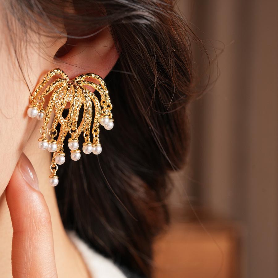 18k Gold Plated Firework Pearl Ear Clips - Elegant, Versatile & Luxurious Design