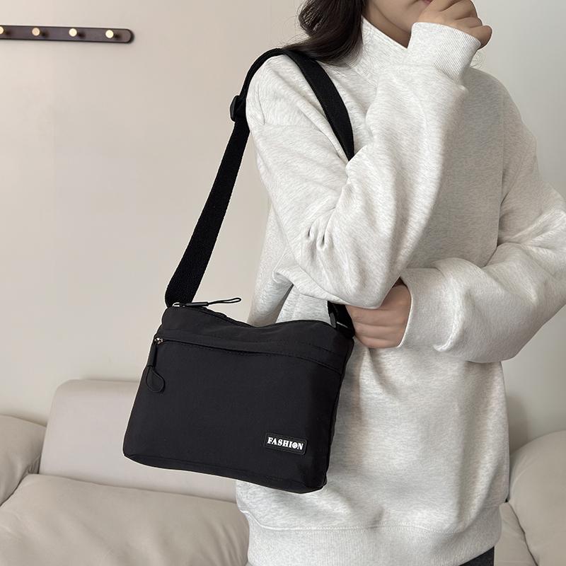 Sac bandoulière en nylon grande capacité pour femmes 3 poches principales compartimenté sac à main d'épaule pour mères shopping