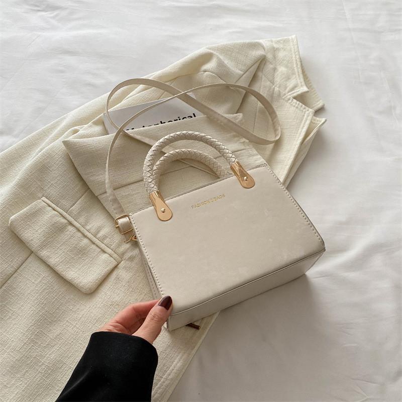 2024 New Style Women's Shoulder Bag Fashionable Street Trendy Pu Small Square Bag