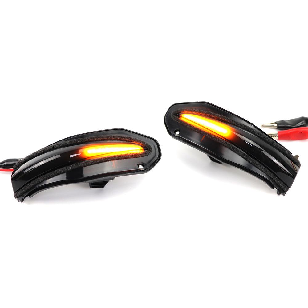 Flowing Turn Signal Lights for Toyota Highlander XU50, RAV4 XA40, Noah R80 Rearview Mirror