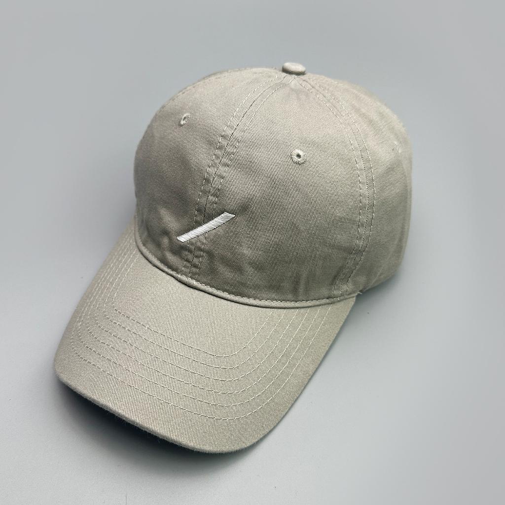 Embroidery Slash Show Face Small Baseball Cap Men And Women Versatile Fashion Sunshade Simple Cap