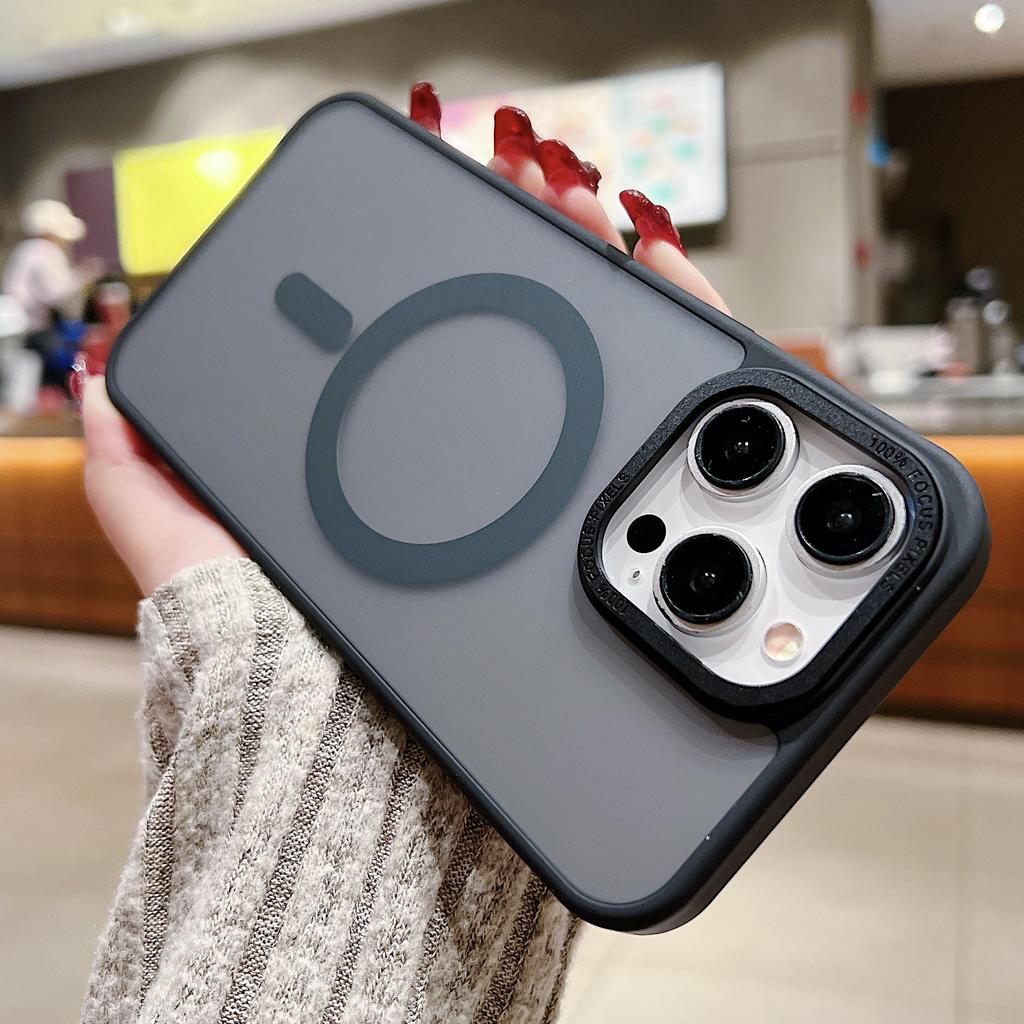 For IPhone 16 Magnetic Skin Absorbing Phone Case for Apple 15 Pro Yadun Matte Case 14promax Anti Drop Cover