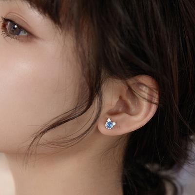 Early Spring Kitten Cute Earrings Niche Design Gentle And Sweet Gradual Change Super Beautiful Water Blue Cat Earrings