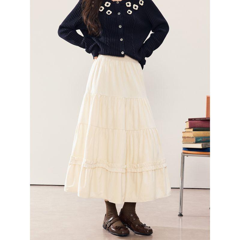 

Plus-Size Slimming Knit Sweater for Women, Spring Fashion, Beautiful Base Layer Top, Tummy-Concealing Black Sweater Apricot Skirt M