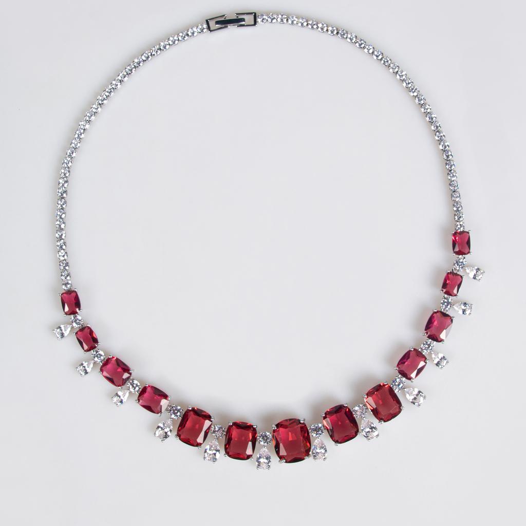 Women's Light Luxury Design Fashionable Zircon Water Drop Necklace Earring Set Versatile And Niche Design Sense Set