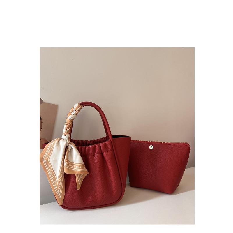 

Red wedding bag female bride wedding bag new niche high-end sense portable tote vegetable basket bucket bag