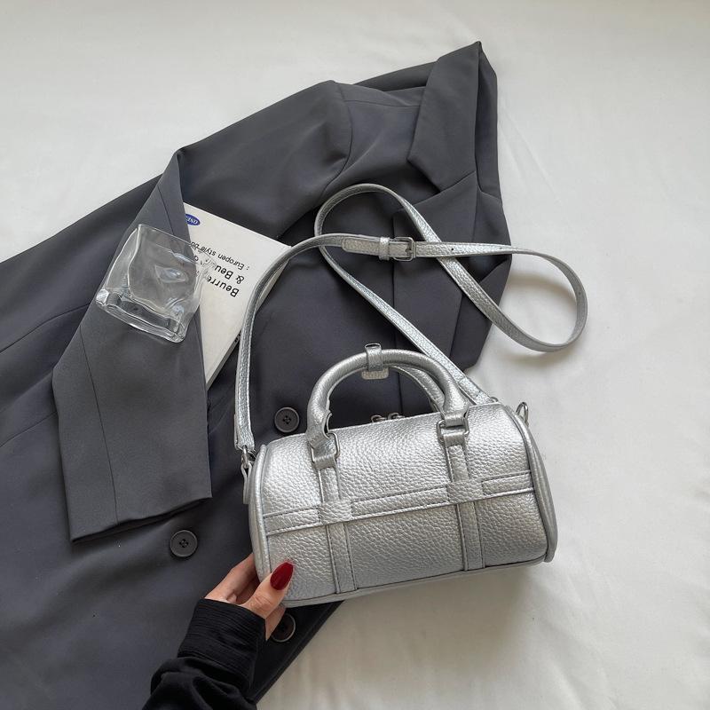 Fashion Hand-held Bowling Bag Women's 2025 Summer New Simple Commuter Shoulder Bag Niche Trend Messenger Women's Bag